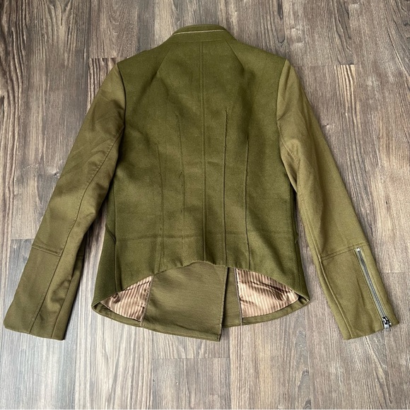 Only Love Urbanized Green Military Utility Style Jacket - Picture 4 of 16